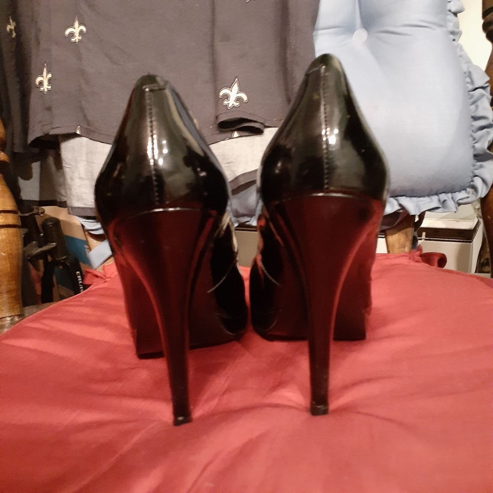 Pumps - Picture 3 of 3